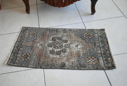 Oushak Runner 2.5x1.3 ft Vintage Turkish Rug Small Runner Anatolian Rug Y09