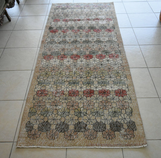 Vintage Runner 8.5x3.3 ft Oushak Runner Anatolian Rug Faded Turkish Runner R09