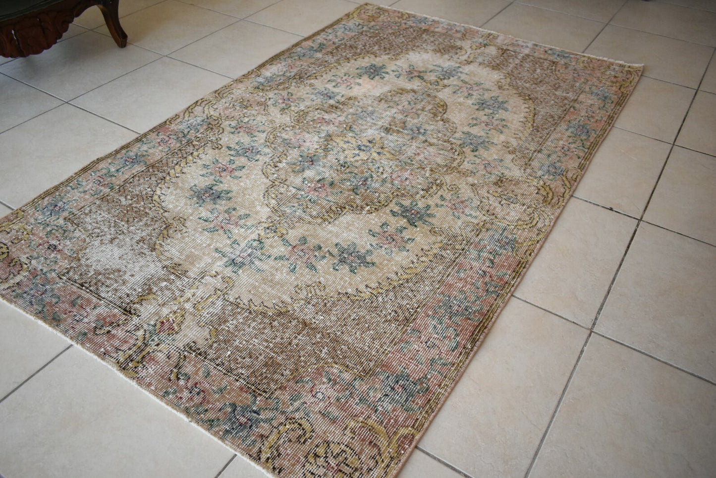 Vintage Oushak Rug 6.3x3.7 ft Turkish Floor Rug Faded Area Rug Oriental Rug U01