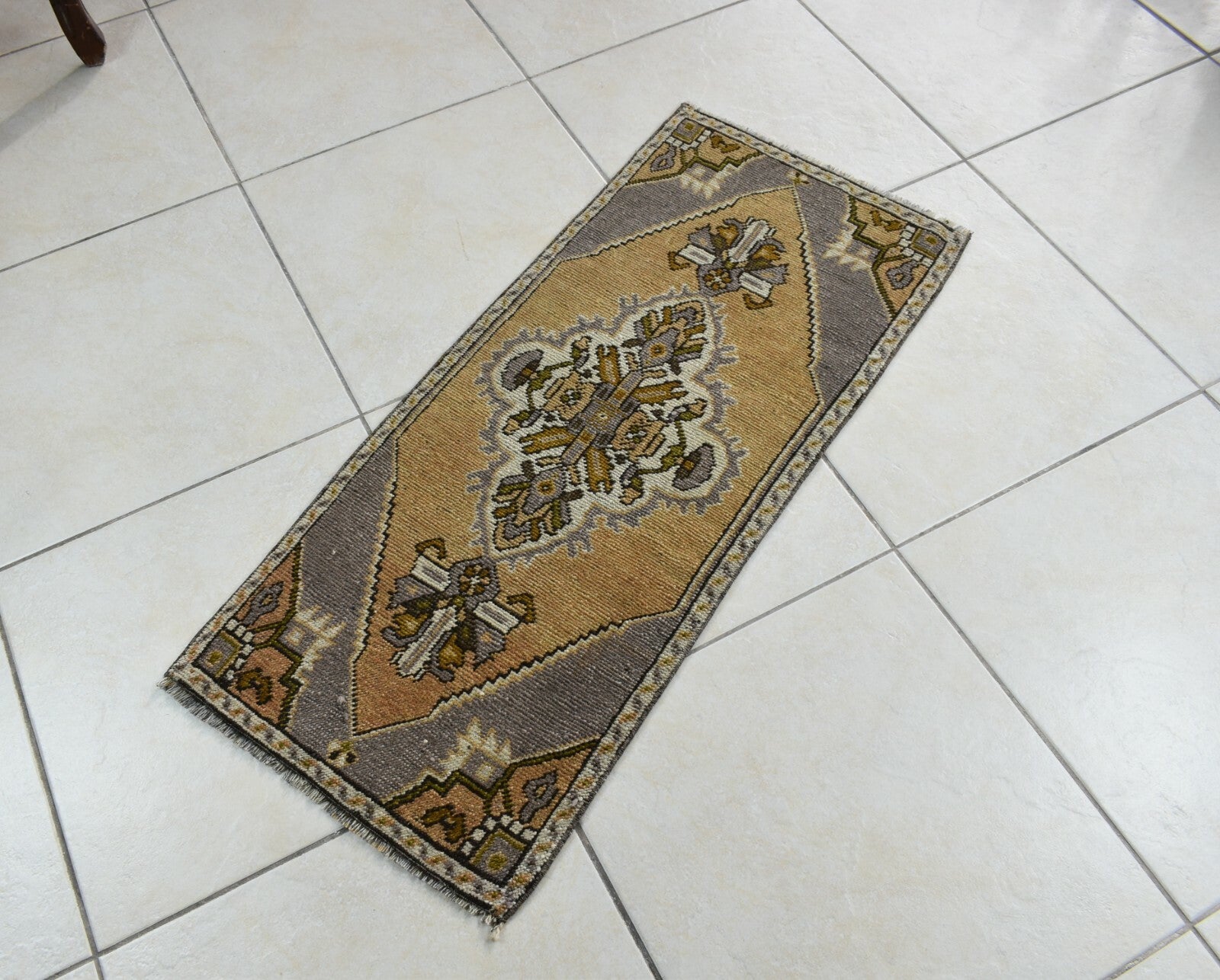 Vintage Runner 3.2x1.3 ft Mini Turkish Rug Oushak Runner Anatolian Runner Y100