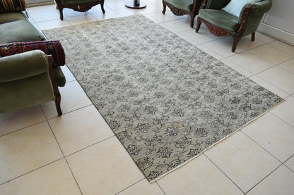 Large Turkish Rug 8.6x5.2 ft Vintage Rug Faded Oushak Rug Living Room Carpet B17