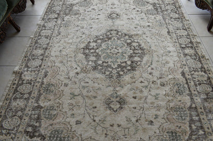 Faded Oushak Rug 8.8x6.1 ft Anatolian Rug Turkish Carpet Boho Floor Rug U24